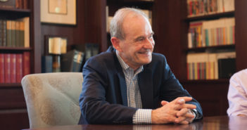 Famed attorney David Boies ’64 says his father, an American history high school instructor, demonstrated the long-lasting impact teachers can have. (Photo by Coco McKown ’04, ’10)